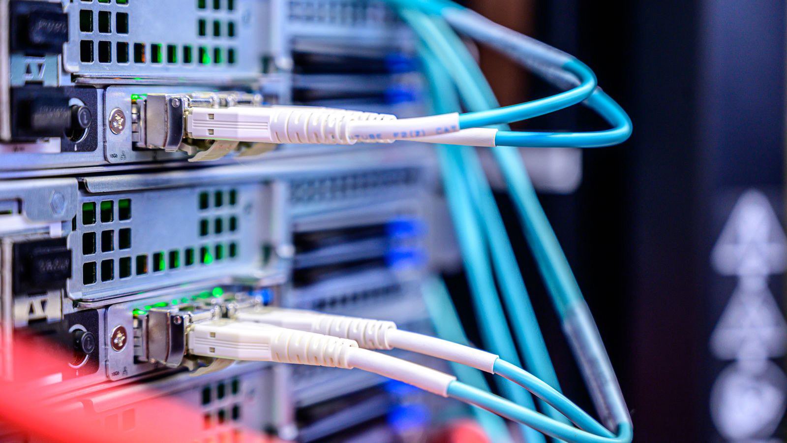 Amazon FSx là gì? FSx for Windows File Server và Lustre